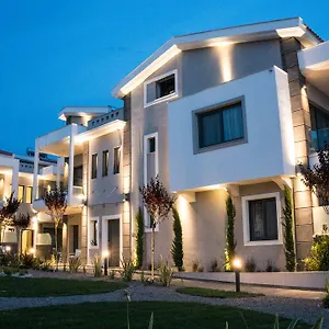costa-domus-blue-luxury-apartments.hotelschalkidiki.net/