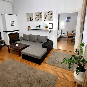 central-gold-apartment.inbudapesthotels.com/